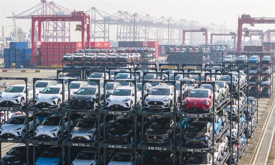 Dostava rabljenih automobila iz Kine u Kambodžu